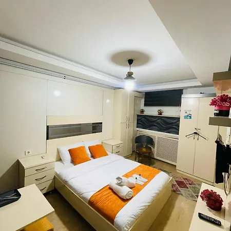 فندق Taksim Premium Gold 5*